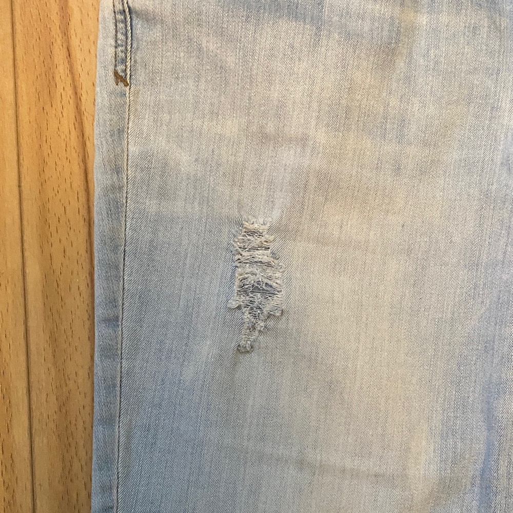Kut from the Kloth Light Blue Denim - Picture 4 of 5